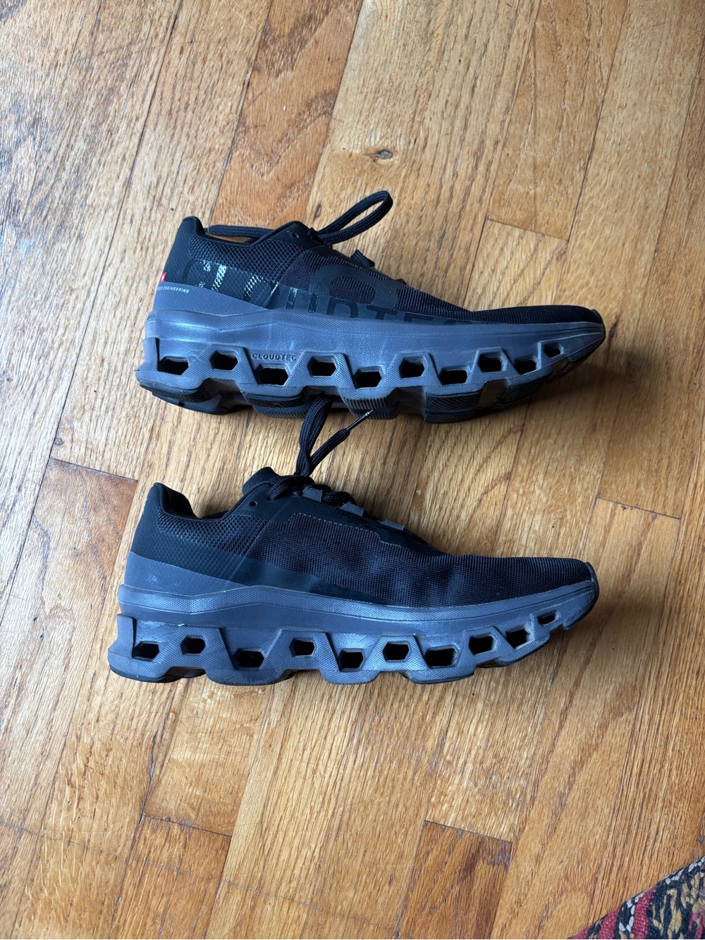 On Cloudmonster Road-Running Shoes Women's size 8.5